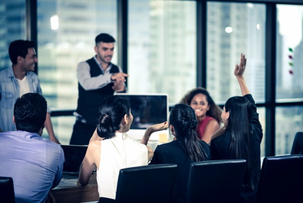 business-consultation-team-for-marketing-success-QY2B6D9-min